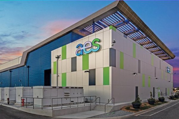 <p>Firma ligada a BlackRock está cerca de acordar la compra de AES por US$ 38 mil millones en una de las mayores adquisiciones en la historia del sector</p>