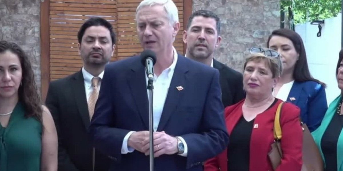 <p>Ahora en DF | Kast responde a Boric tras discurso sobre el Presupuesto 2026: “No fue un acto republicano, fue un acto de cobardía”</p>