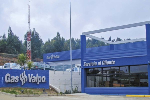 Toesca inicia el cierre de dos fondos de infraestructura: venderá carreteras y el 41% de GasValpo