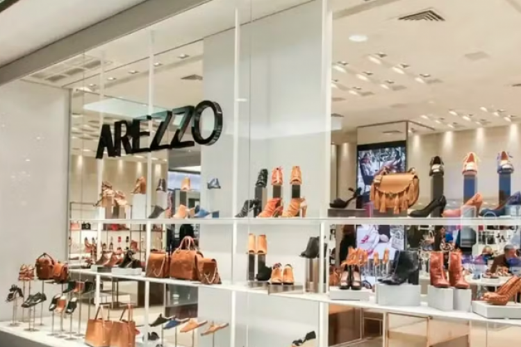 <p>Brasileña Azzas cierra fábrica de Arezzo en Rio Grande do Sul y despide a 135 personas</p>