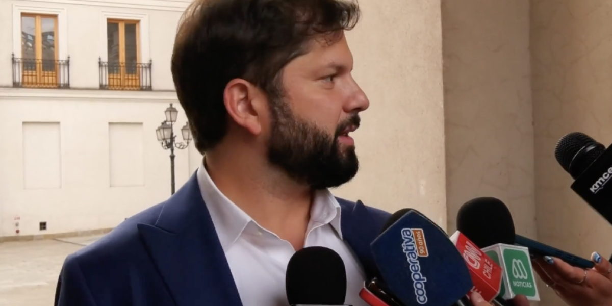 <p>Ahora en DF | Boric responde a Kast: "Discutir sobre las políticas públicas en Chile no es cobarde, es democrático”</p>