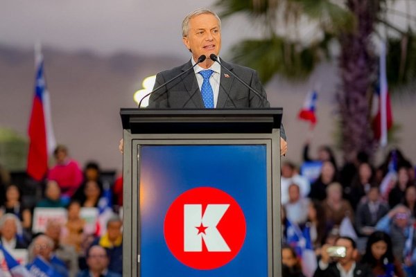 <p>Kast vuelve a criticar a Boric por intervencionismo: “El único pequeño es él, que no ha estado a la altura del cargo”</p>