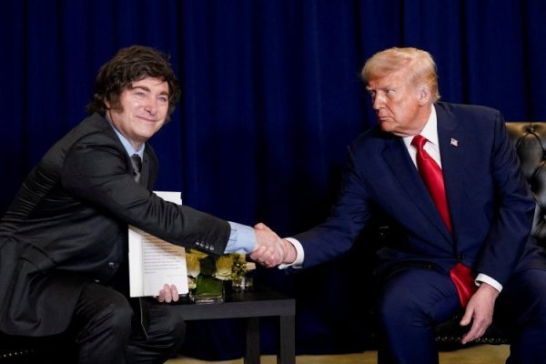 <p>Opinión FT: El salvavidas de Trump no impedirá que el Presidente argentino repita viejos errores</p>