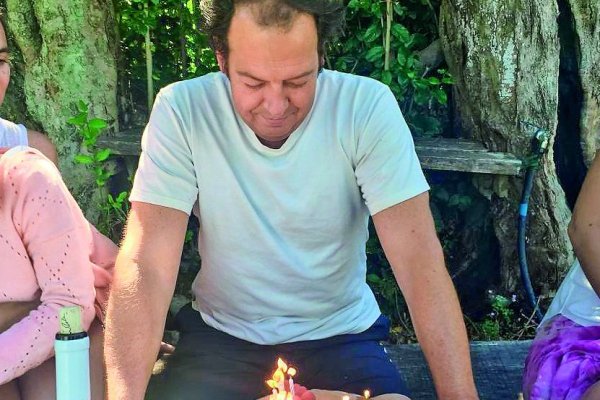 <p>La amistad con los Carlos, los martes de Cocoa y el reencuentro con su hijo: la vida de Jorge Tocornal tras 10 años encarcelado por un abuso que fue desmentido</p>