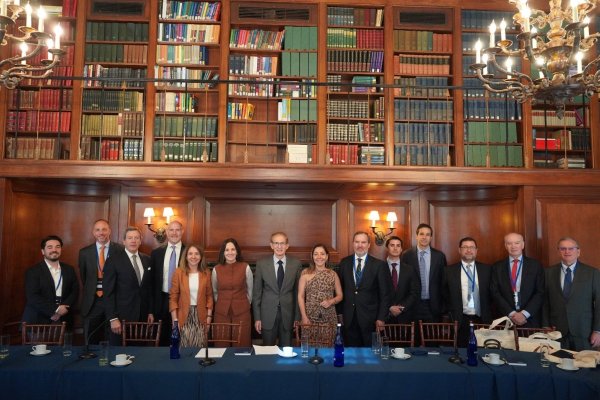 <p>Desde Yarur a Von Appen: la delegación empresarial chilena que se reunió con Wall Street y altos funcionarios del Gobierno de Trump</p>