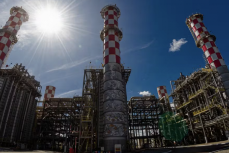 <p>Brasileña J&F está considerando comprar una planta térmica de US$ 374 millones de francesa EDF para expandir su negocio de energía</p>