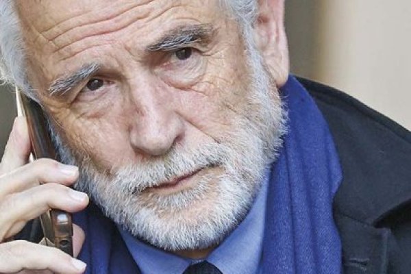 Ministro Montes: "Empezamos a pagar esta semana" la deuda vencida de viviendas sociales