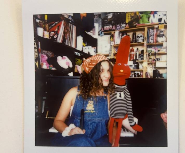 <p>Anamaria Sayre, la productora de 26 años que llevó 31 minutos a Tiny Desk</p>