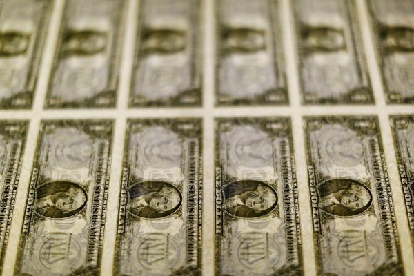 <p>Dólar abre al alza apoyado en apreciación global de la divisa y por corrección en el precio del cobre</p>