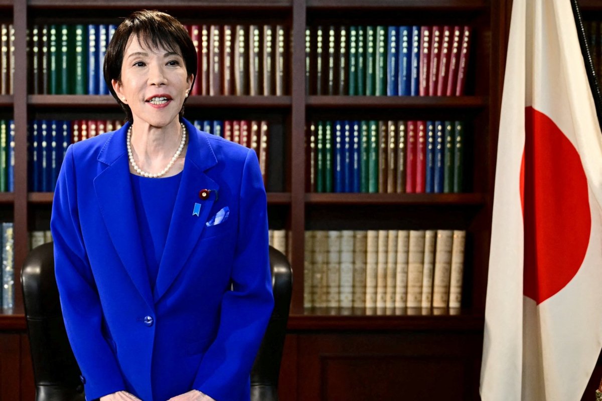 <p>Las acciones se disparan en Tokio y el yen se hunde después de que Sanae Takaichi ganara el liderazgo del partido gobernante en Japón</p>