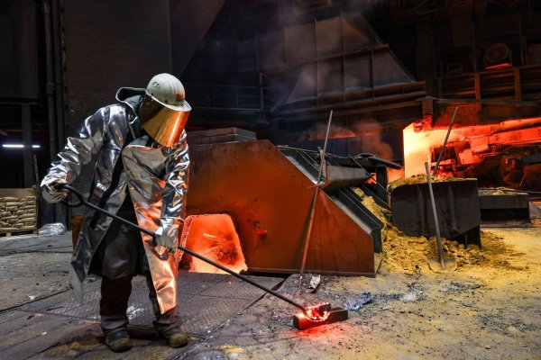 <p>UE endurece la protección a su industria siderúrgica con un impuesto de 50% a las importaciones de acero</p>