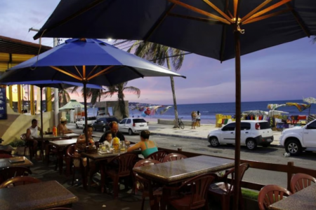 <p>Crisis del alcohol en Brasil: Gobierno refuerza controles y pide al e-commerce suspender venta de destilados</p>