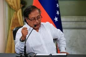 <p>Lancha bombardeada por EEUU en el Caribe sería de origen colombiano, según Petro</p>