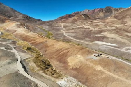 <p>El proyecto minero argentino "Los Azules" avanza hacia la etapa de construcción</p>