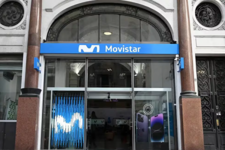 <p>Telefónica oficializa su salida de Uruguay y aumentan las versiones de venta en Venezuela</p>