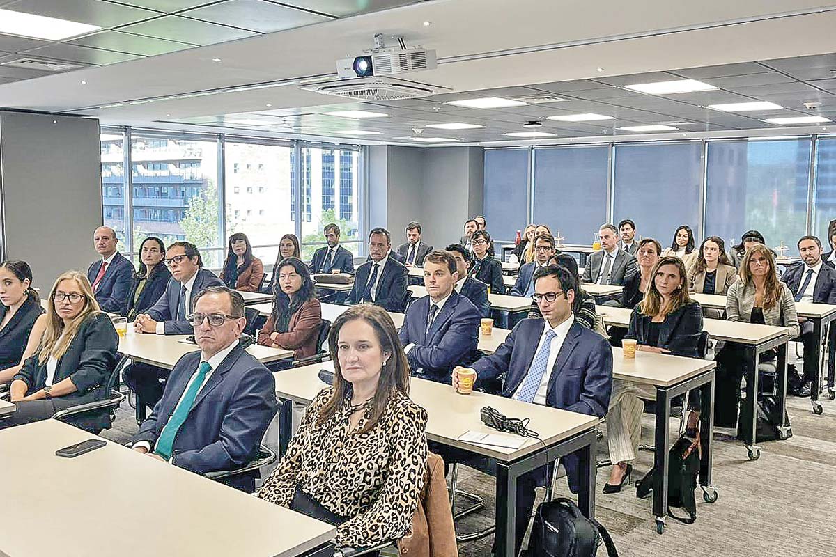 <p>CAM Santiago renueva nóminas de arbitraje y mediación</p>