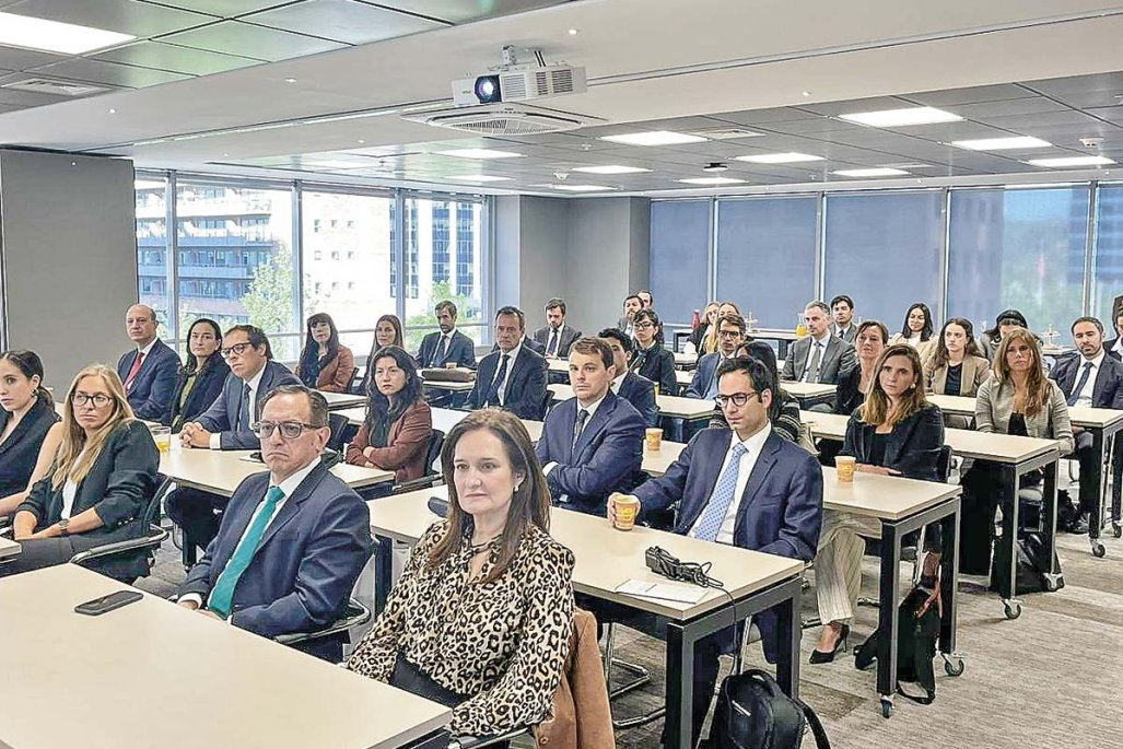 CAM Santiago renueva nóminas de arbitraje y mediación