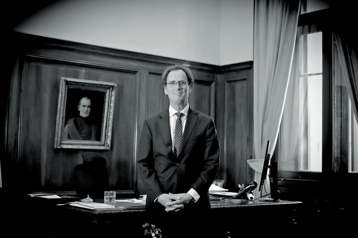 <p>Cómo han sido los seis meses del rector De la Llera en la UC</p>