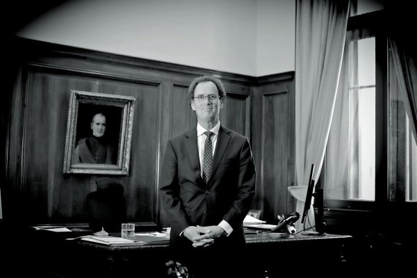 <p>Cómo han sido los seis meses del rector De la Llera en la UC</p>