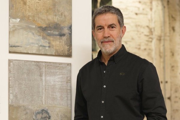 <p>Polo Ramírez y su lado artista: “Para mí la pintura es una lucha”</p>