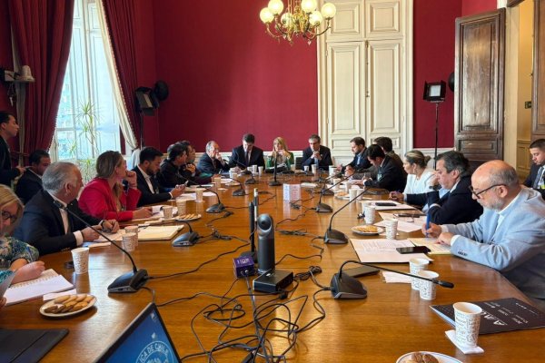 <p>Senadora Rincón se reúne con alcaldes para transmitir sus inquietudes en la tramitación del Presupuesto 2026</p>