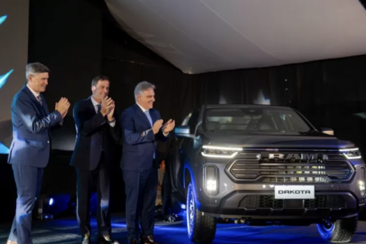 <p>Multinacional Stellantis ya comienza a producir pick-up Dakota en Argentina y se prepara para su exportación</p>