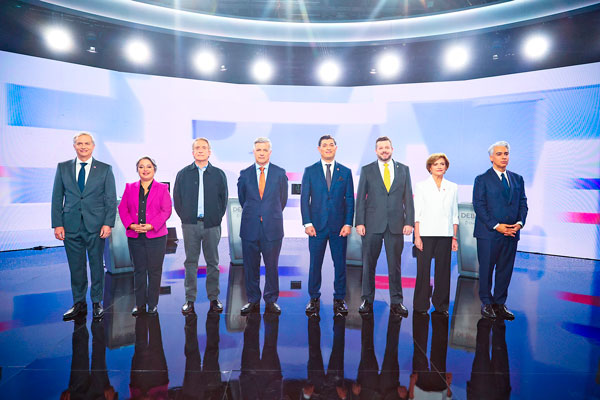 <p>El formato de Enade contempla preguntas entre los candidatos. Foto: Aton</p>