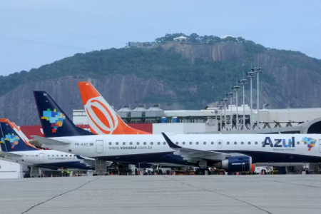 <p>Mercado aéreo de Brasil se reconfigura tras fin de la fusión entre Gol y Azul: Latam despega</p>