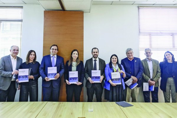 <p>La instancia entregó el informe final a Hacienda y Dipres el 4 de septiembre. Crédito: Ministerio de Hacienda.</p>