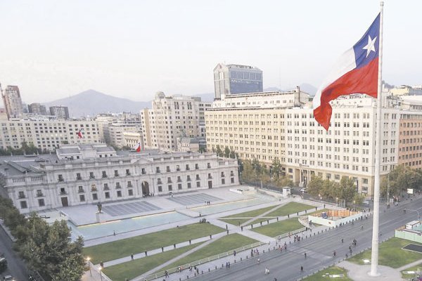 Ingresos laborales se expanden a su menor ritmo en dos años y sigue el desplome del empleo estatal