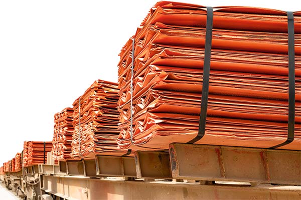 <p>Las fundiciones de cobre chinas planean exportaciones tras el aumento de los precios</p>