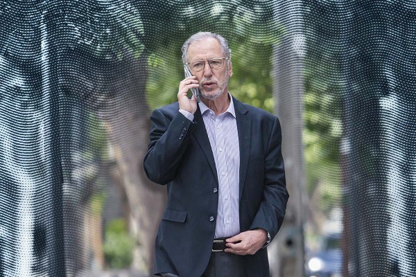 <p>Álvaro García toma sus primeras definiciones en crisis de las tarifas y apunta a las empresas generadoras</p>
