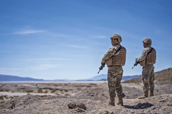 <p>Cómo fortalecer la defensa nacional y cómo nos relacionamos con el mundo y vecinos: la posición de los candidatos</p>