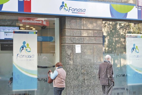 <p>Fonasa publica segundo intento de licitación para nueva modalidad de seguros complementario e incorpora tope anual para las compañías</p>