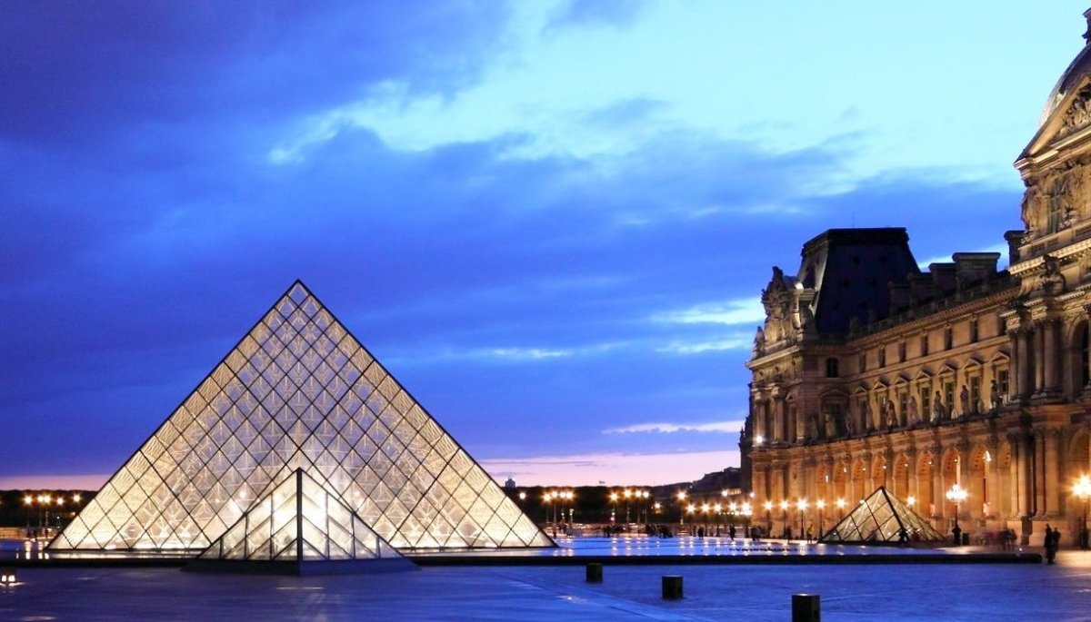 Roban joyas de valor incalculable en el Louvre: cierre inmediato del museo