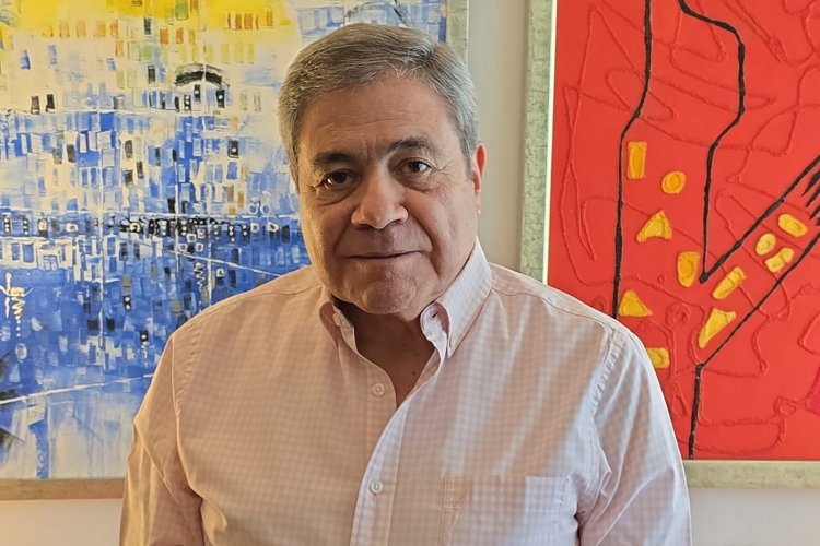 <p>Jorge Canelas, excónsul de Chile en Bolivia: “La única salida (a la crisis) es obtener financiamiento externo”</p>