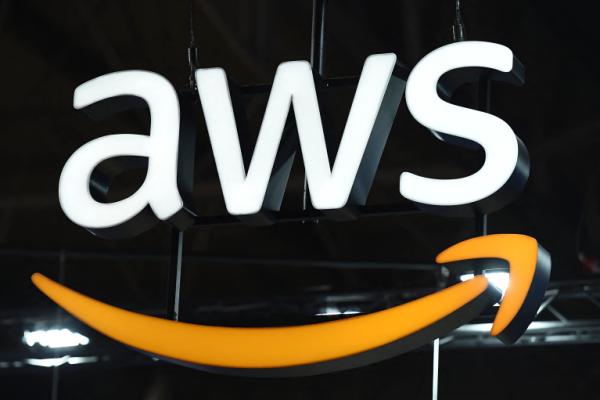 <p>El negocio de la nube de Amazon, AWS, se ve afectado por una interrupción generalizada: varias webs y aplicaciones se cayeron</p>