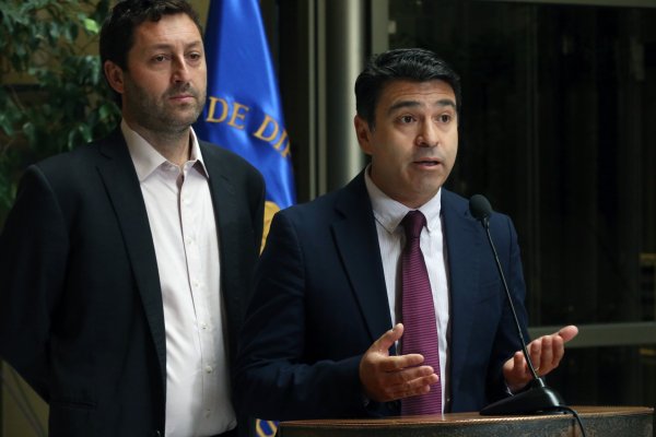 <p>Cuentas de la luz: diputados UDI exigen al SII transparentar recaudación del Estado por el error</p>