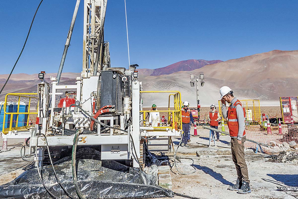 <p>Enami se enfrenta a Eramet en tribunales y alega que minera francesa quiere obstaculizar su proyecto de litio con Rio Tinto</p>