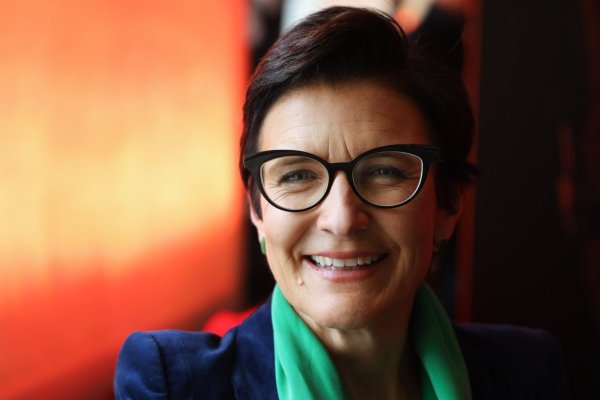 <p>Citi designa a su directora ejecutiva Jane Fraser como nueva presidenta del directorio y le otorga un bono de US$ 25 millones</p>