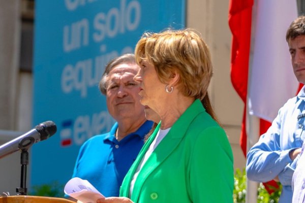 <p>Matthei sale al paso para apoyar acusación constitucional contra Pardow y la UDI valora absolución de Longueira en el caso SQM</p>
