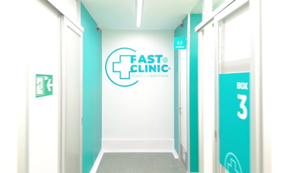 Metro de Santiago inaugura centros de salud en estaciones: ¿Un cambio real en el acceso sanitario?: La alianza público-privada que desafía la rutina urbana