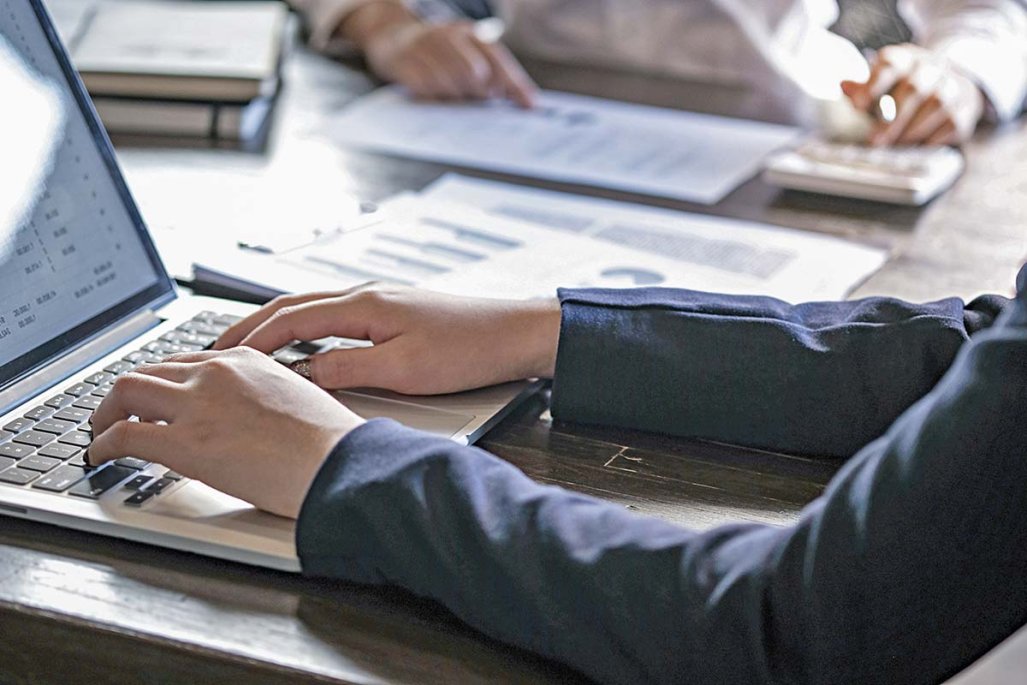 Zoom a la deuda privada en Chile, el negocio global que generó la alerta del Banco de Inglaterra