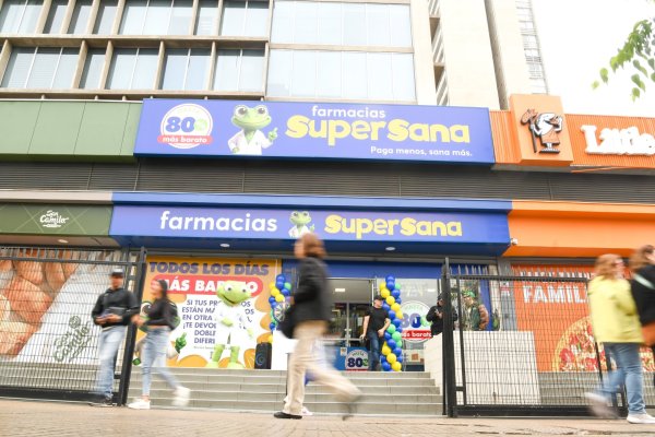 Femsa lanza su tercera cadena de farmacias en Chile, esta vez apostando por un formato "low cost"