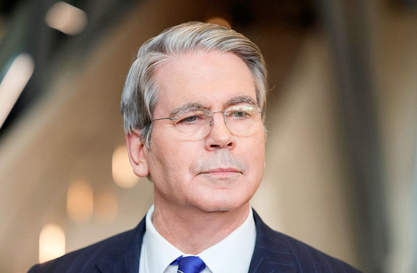 Trump reflota a Scott Bessent como carta para liderar la Reserva Federal