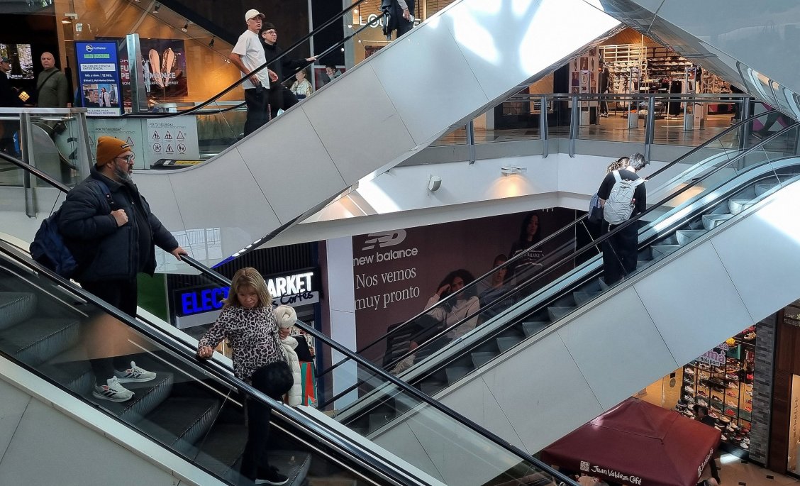 La confianza de los consumidores en Chile baja de manera consecutiva por primera vez en el año