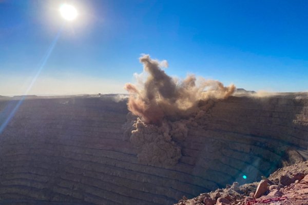 <p>Cobre supera los US$ 5 por libra mientras grandes mineras en Chile reducen sus costos productivos</p>