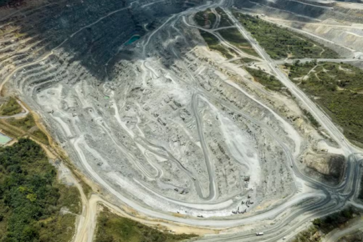 <p>Fondo de inversión podría desembolsar hasta US$ 50 millones en una mina en Brasil</p>