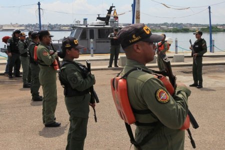 Un mermado ejército venezolano se prepara para ataques estadounidenses