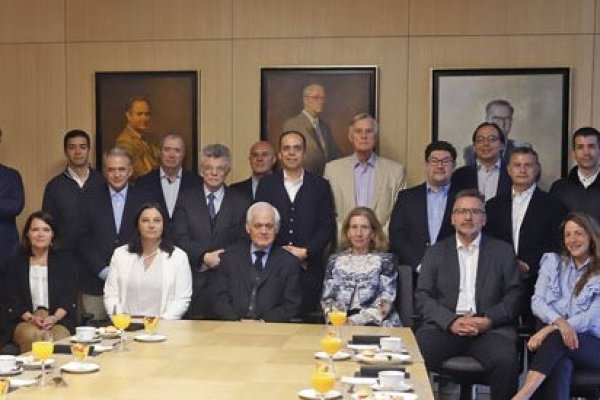 <p>Grupo de académicos crea espacio para apoyar la implementación de la reforma de pensiones y se reúnen con el FAPP</p>